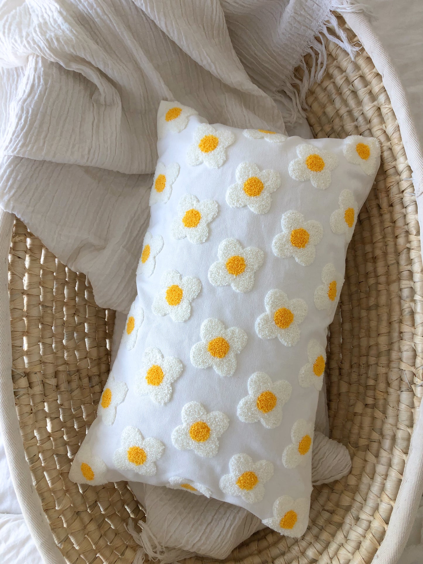 Daisy Pillow Cushion / Rectangle